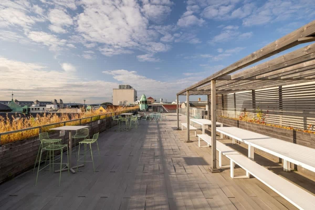 Dinbnb I 500m To Station I Roof Terrace Appartement